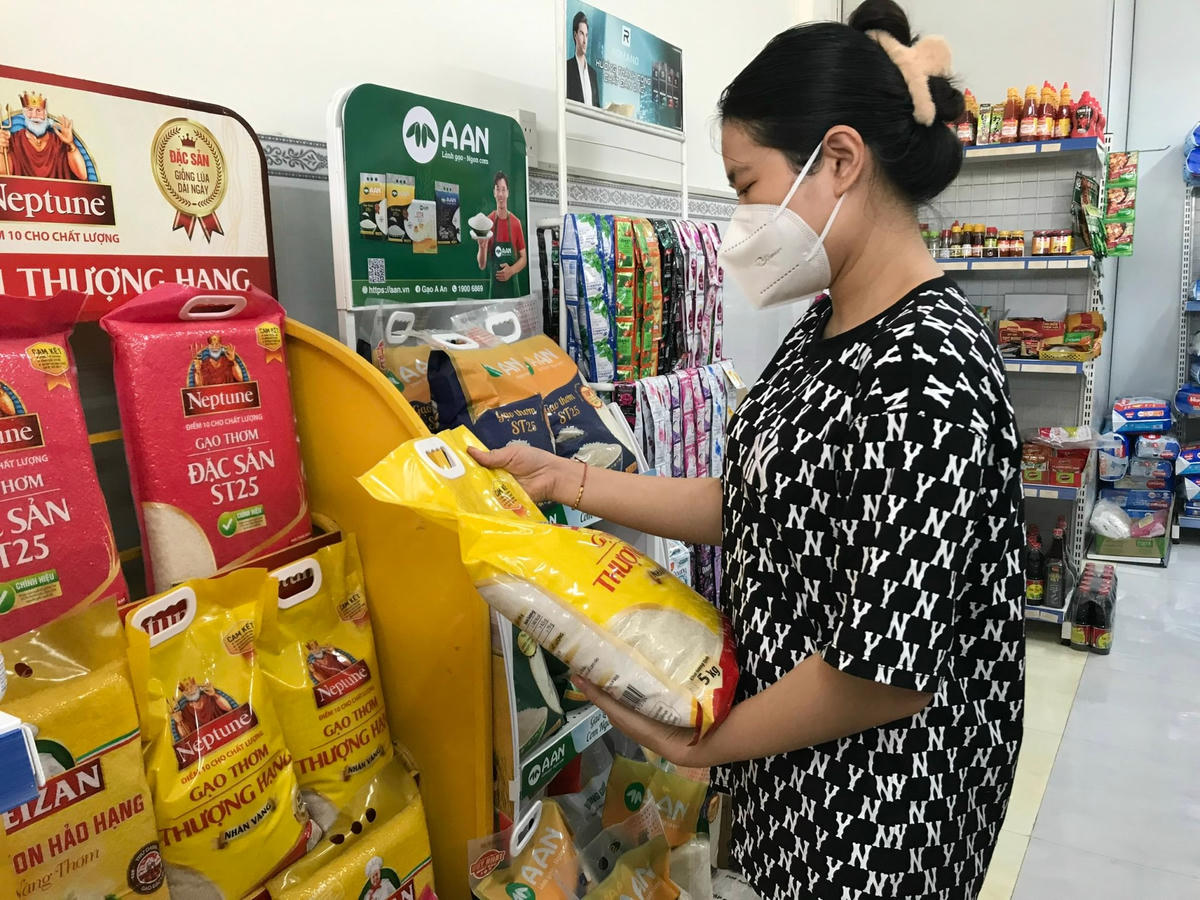 Cuộc vận động “Người Việt Nam ưu tiên dùng hàng Việt Nam” đã thay đổi cơ bản hành vi tiêu dùng của người dân.
