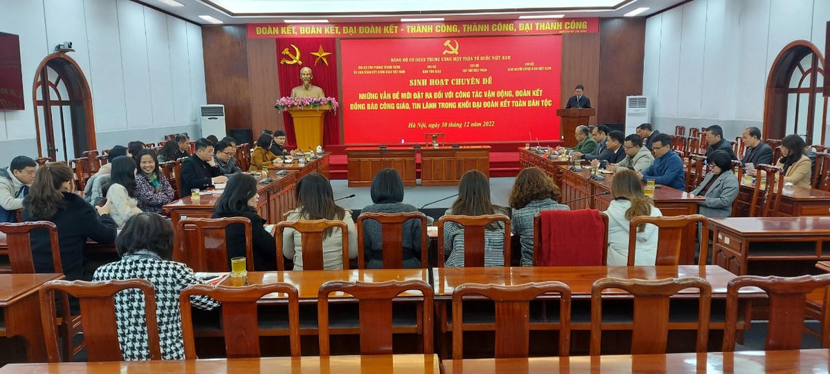 Quang cảnh buổi sinh hoạt chuyên đề