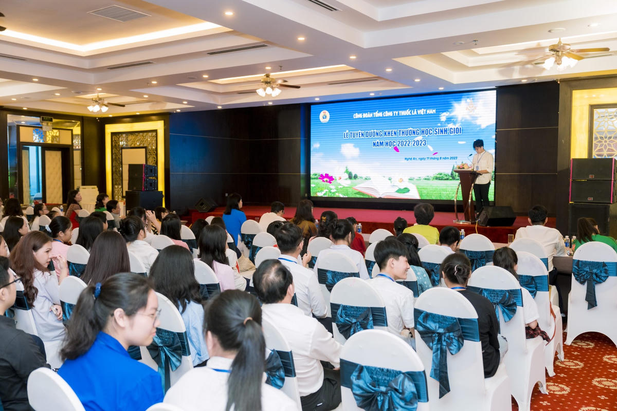 Cháu Phan Gia Tấn Khang – con anh Phan Bảo Nhân Công ty TL Sài Gòn có những chia sẻ về kinh nghiệm học tập