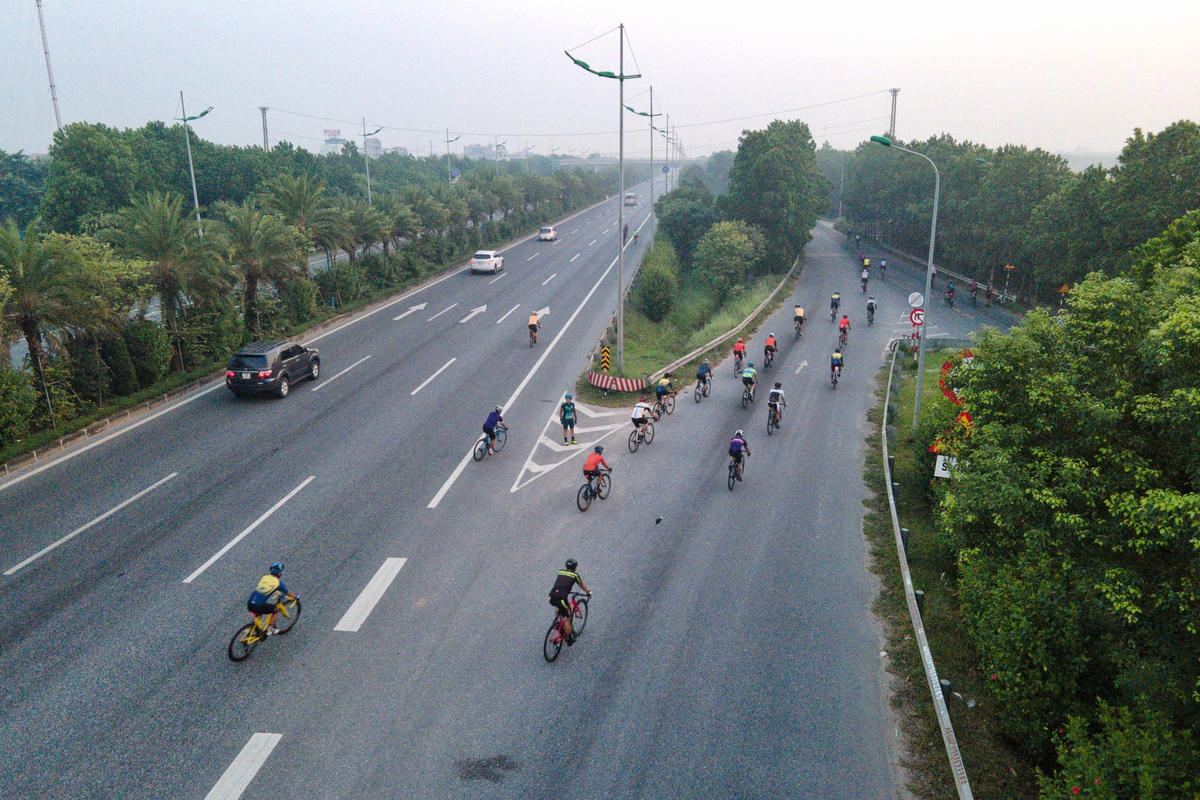 “Để đảm bảo an toàn giao thông, thời gian tới chúng tôi sẽ tiếp tục tăng cường tuần tra và xử lý nghiêm các vi phạm trên tuyến đường này” - vị Đại úy nhấn mạnh.