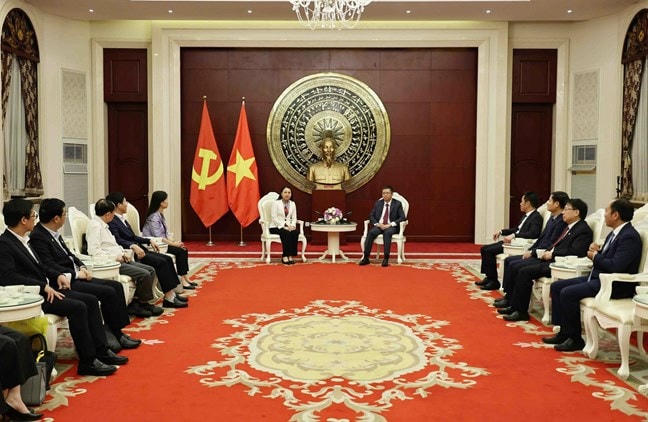 Phó Chủ tịch - Tổng Thư ký Nguyễn Thị Thu Hà hội kiến Chủ tịch Chính hiệp toàn quốc Trung Quốc Vương Hộ Ninh