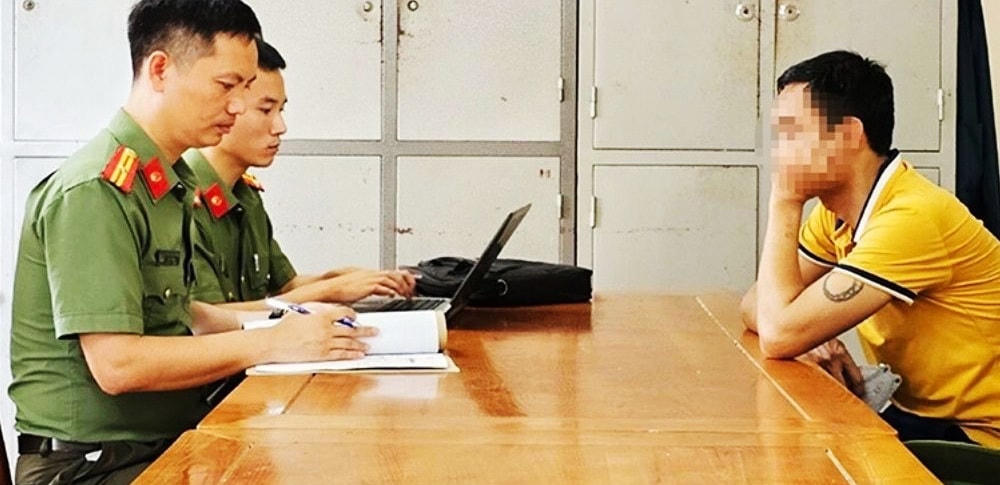 Cơ quan công an làm việc với L.V.N.
