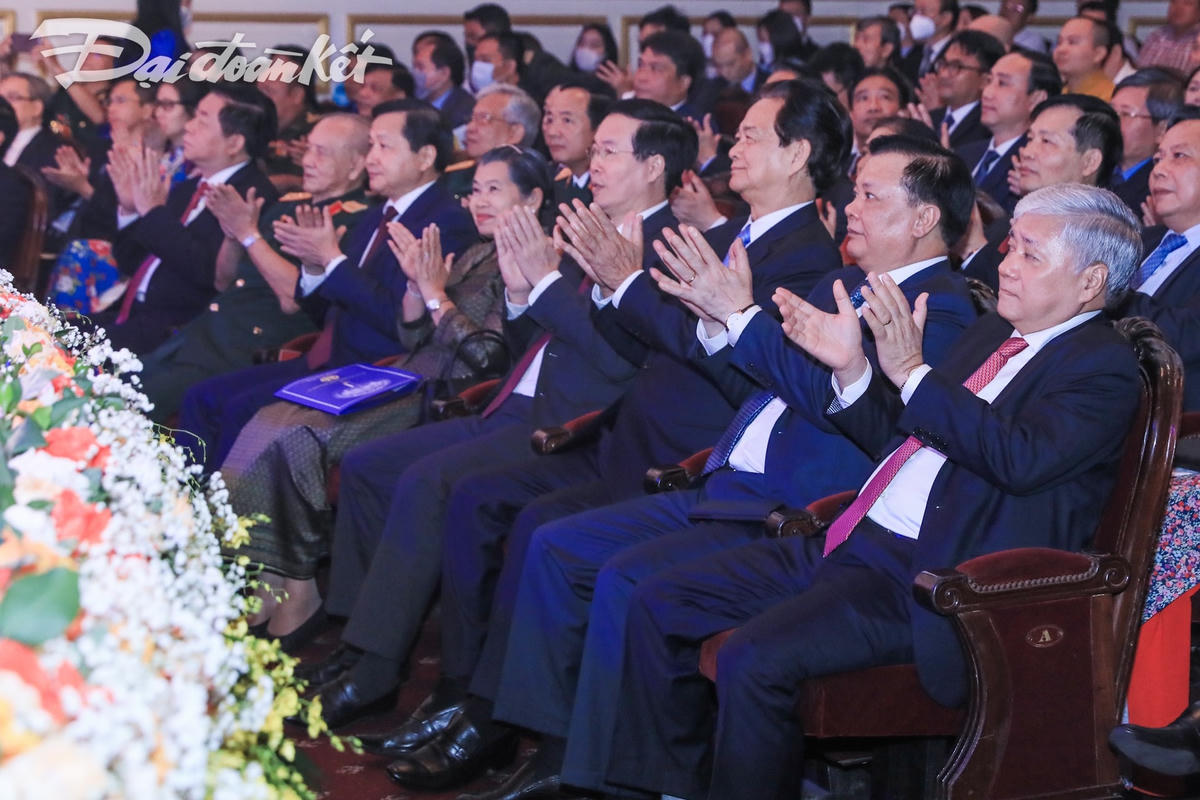 Các đại biểu tham dự lễ kỷ niệm. (Ảnh: Quang Vinh)