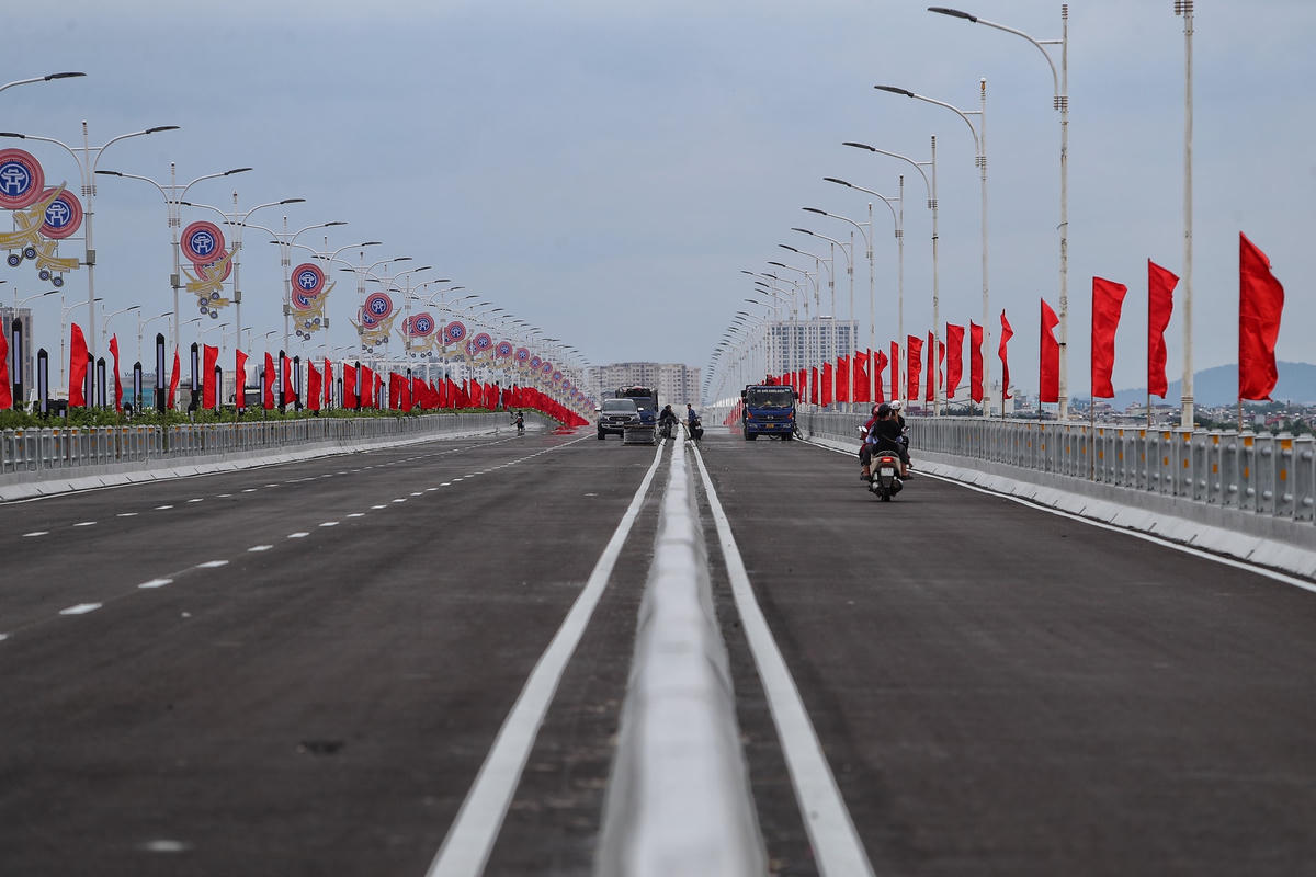 Hà Nội đề xuất điều chỉnh, bổ sung nhiều tuyến đường đối ngoại, đường đô thị và cầu vượt sông Hồng, sông Đà nhằm tối ưu khả năng liên kết vùng.