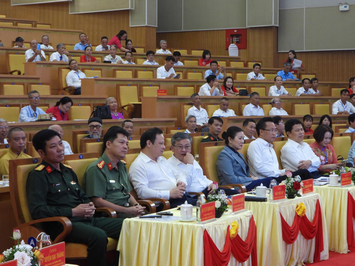 Các đại biểu dự Hội nghị.