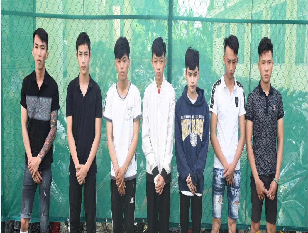 Các đối tượng tại cơ quan công an.