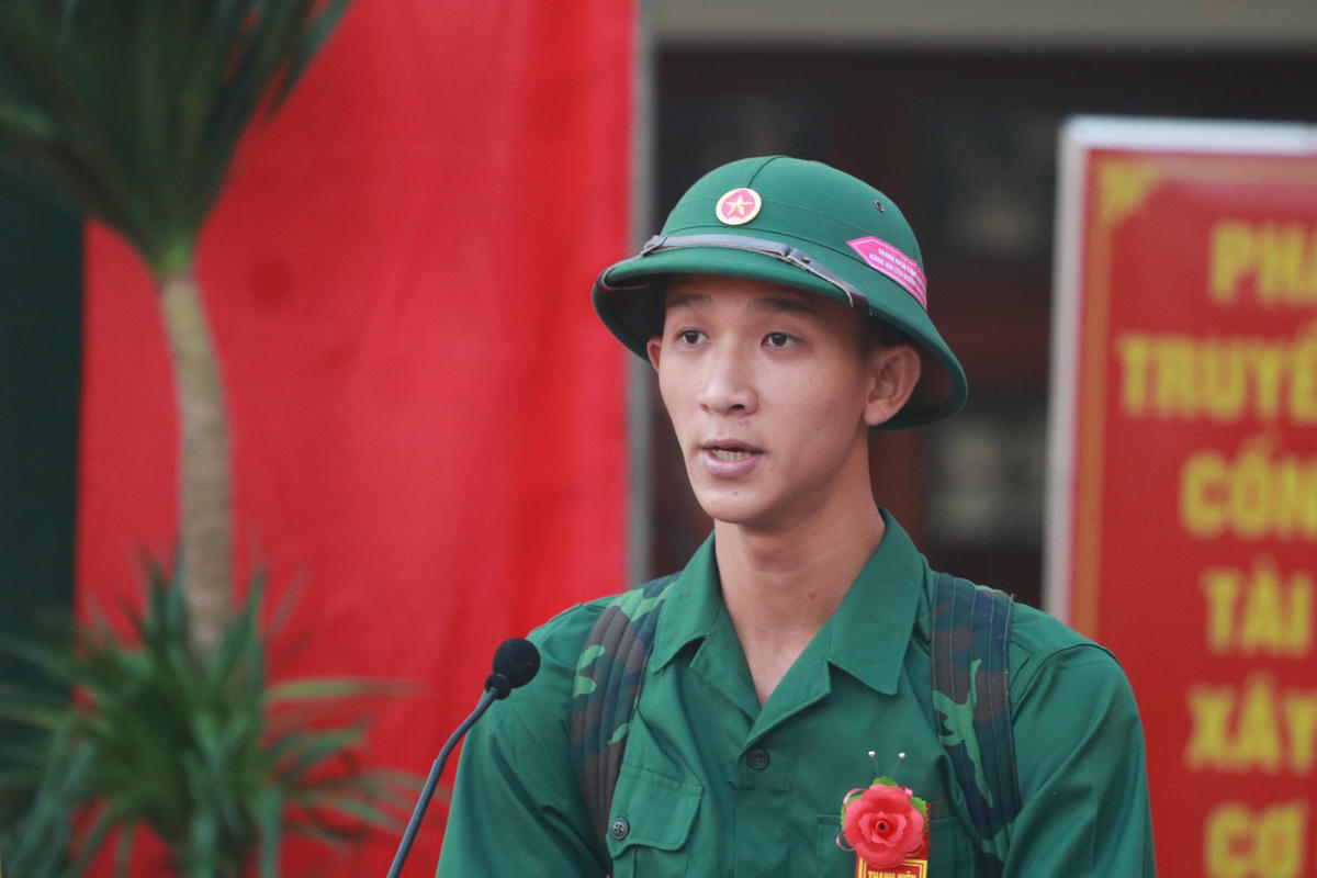 Tân binh Nguyễn Văn An, trú TP Tam Kỳ bày tỏ cảm xúc.