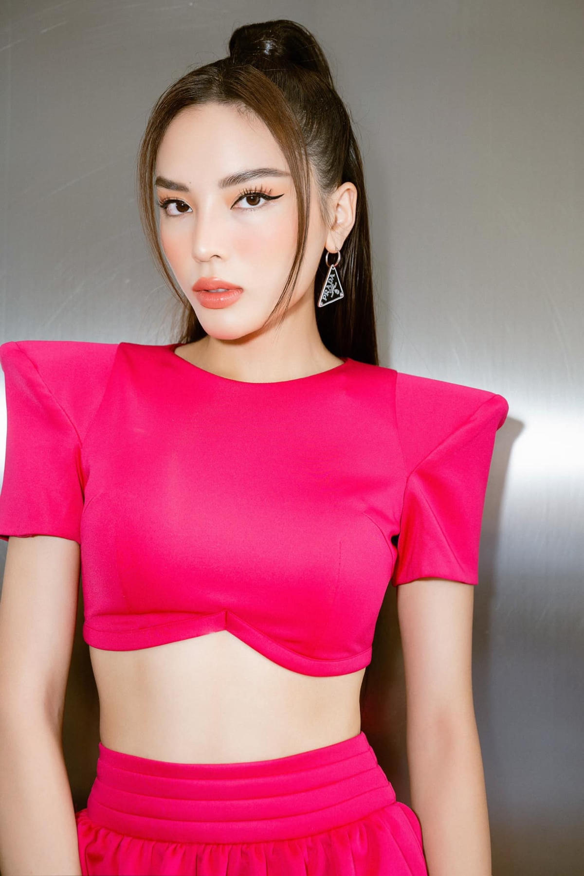 Trong số các hoa hậu đình đám, người có “vận đen” nhất phải kể đến Hoa hậu Việt Nam 2014 Nguyễn Cao Kỳ Duyên.