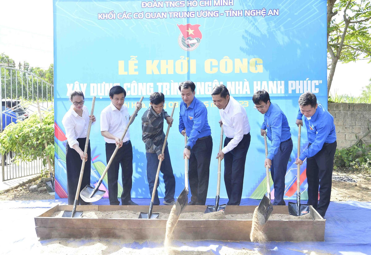 Nghệ An: Ra quân Chiến dịch Thanh niên tình nguyện hè năm 2023