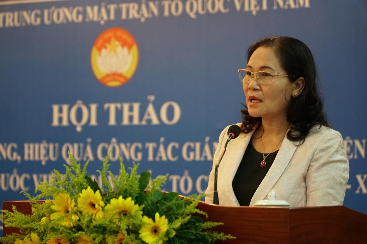 Bà Nguyễn Thị Lệ, Phó Bí thư Thành ủy, Chủ tịch HĐND TP HCM phát biểu tham luận tại Hội thảo. Ảnh: Tam Nguyên.