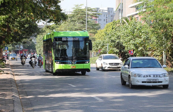 Từ năm 2025, 100% xe buýt thay thế, đầu tư mới sử dụng điện, năng lượng xanh cho giao thông đô thị.