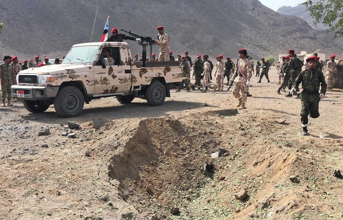 Lực lượng an ninh tại hiện trường một vụ tấn công ở thành phố Aden, Yemen. Ảnh: AFP.  