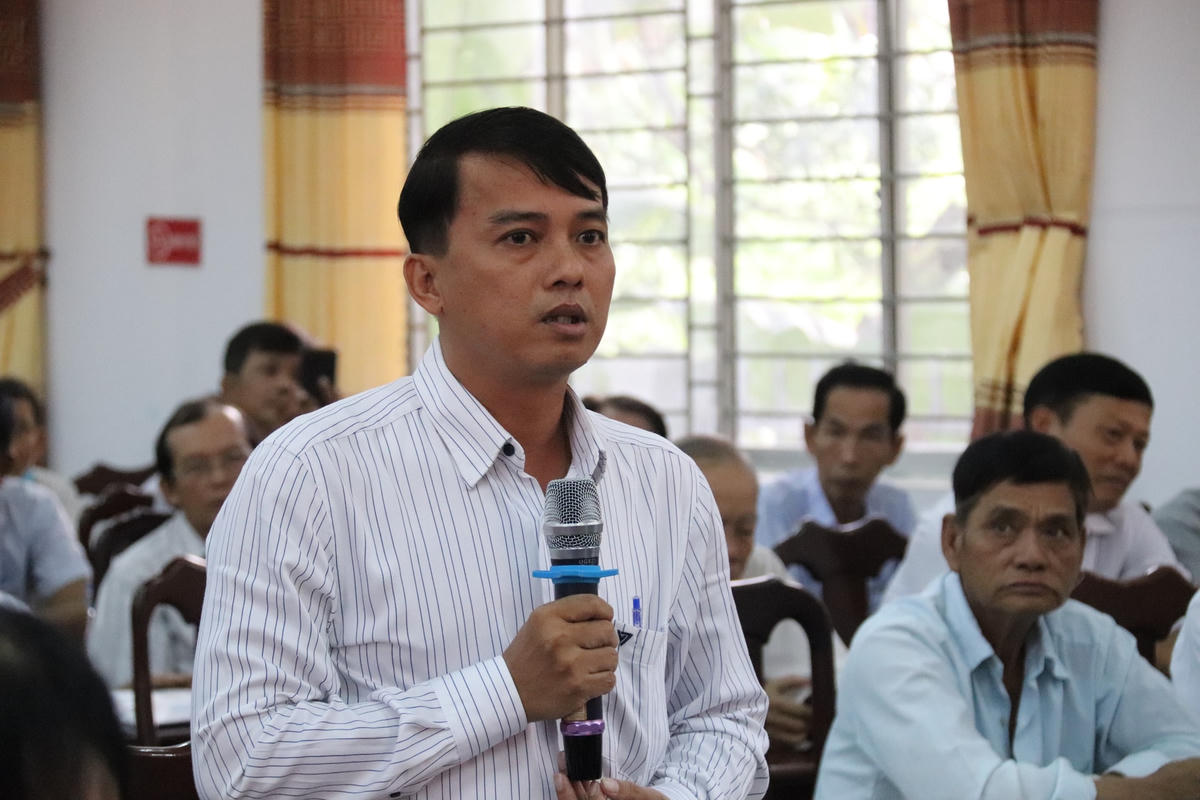 Cử tri tại phường Thới An, quận Ô Môn phát biểu kiến nghị.
