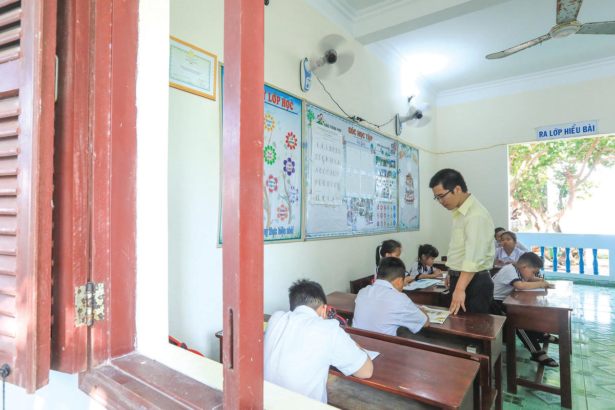 Trường học trên đảo Trường Sa được áp dụng theo kiểu “5 trong 1”, gồm từ cháu lớp mẫu giáo đến lớp 5.  