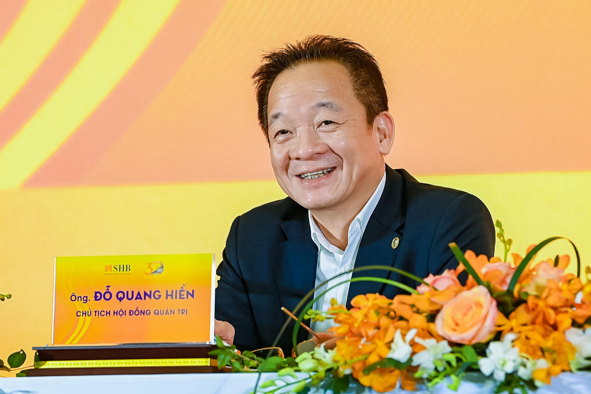 Chủ tịch HĐQT Đỗ Quang Hiển tại Đại Hội Đồng Cổ Đông SHB