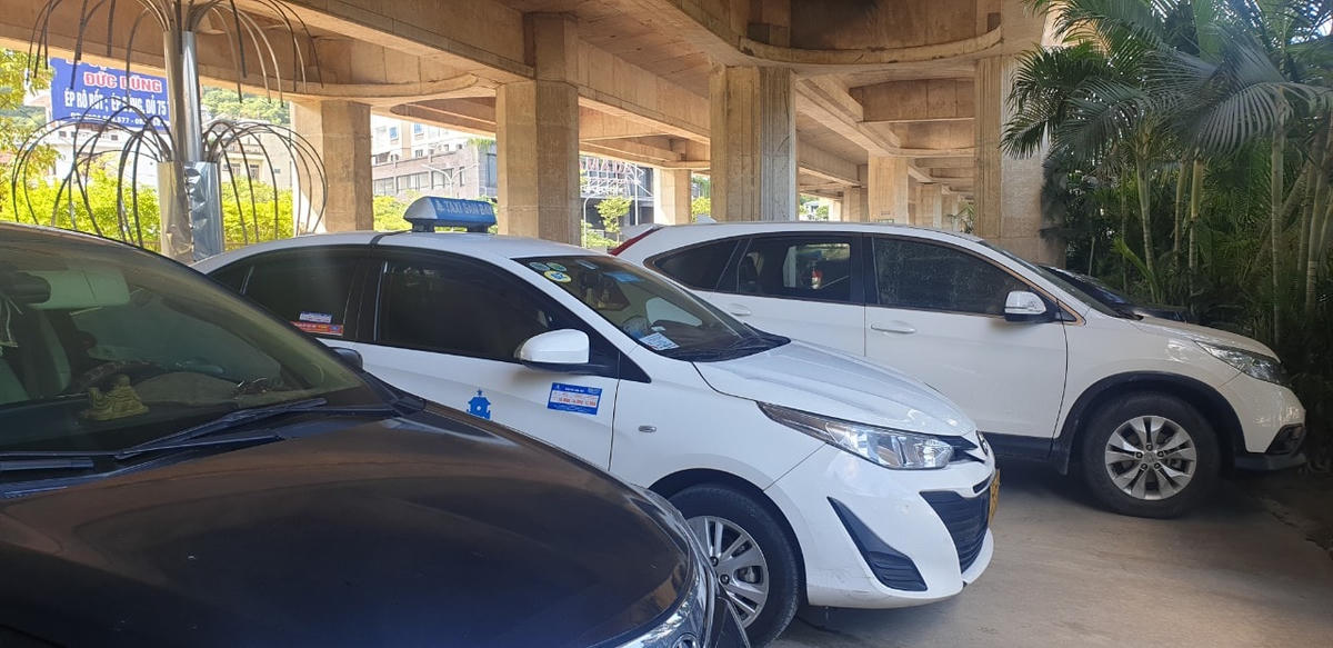 Theo kết luận trong biên bản làm việc ngày 5/10, Công ty TNHH Vận tải Việt Thanh phải chấm dứt việc nhận trông, giữ xe ô tô, tự di chuyển tài sản cá nhân ra khỏi khu vực gầm cầu dẫn số 8 cầu Bãi Cháy. Thời gian xong trước ngày 15/10/2022.