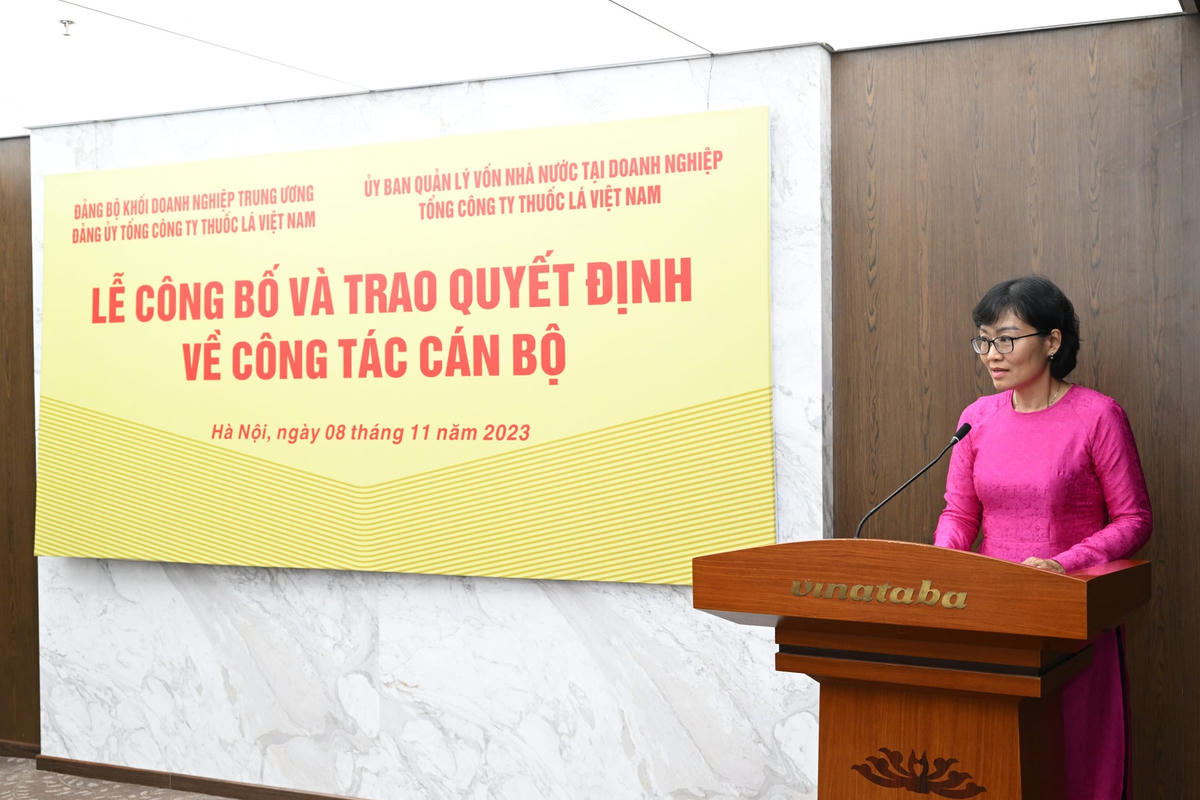 Bà Nguyễn Diệu Hương – Tân Phó Tổng giám đốc phát biểu nhận nhiệm vụ.