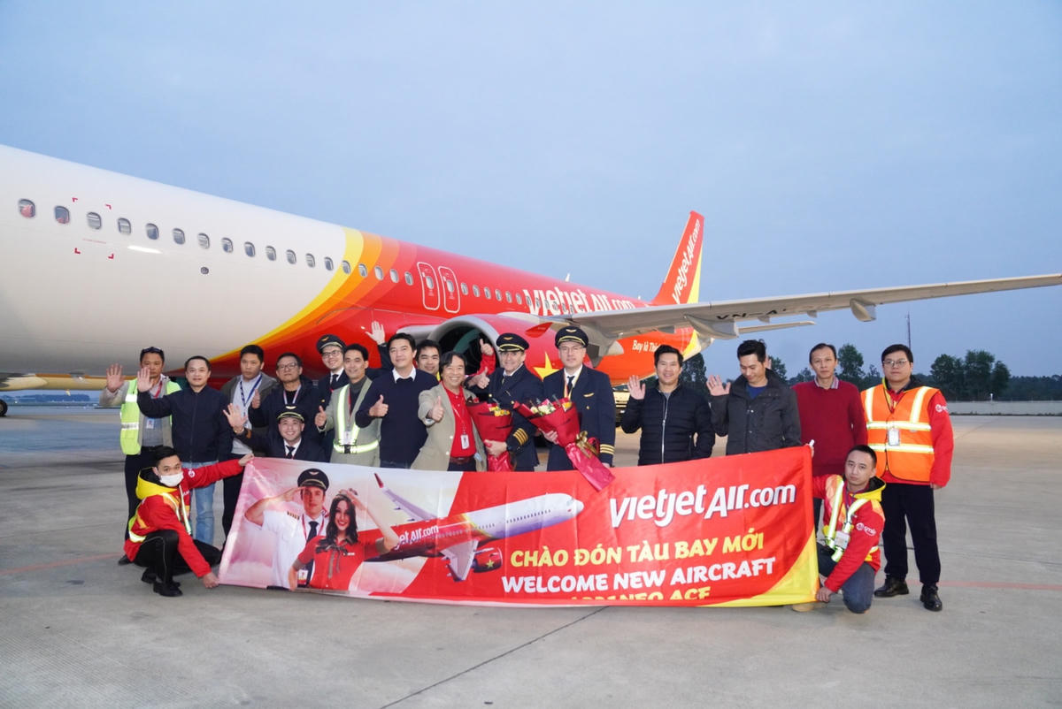 Vietjet vừa đón thêm tàu bay mới A321 neo