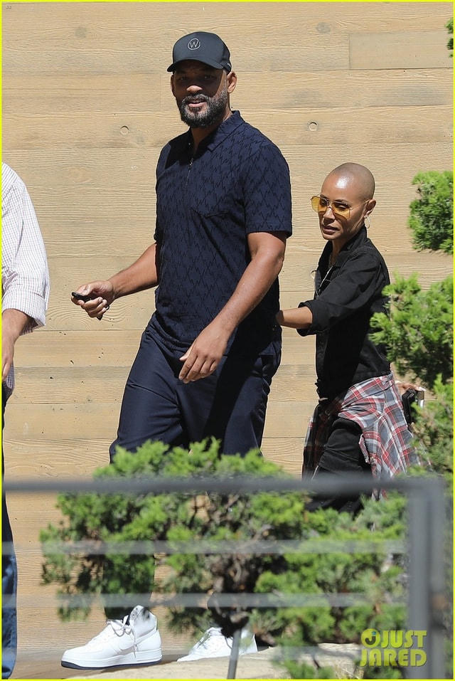 Will Smith xuất hiện cùng vợ sau lùm xùm cái tát tại Oscar. Ảnh: Just Jared.