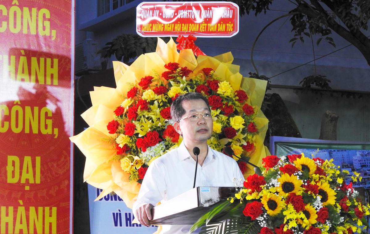 Bí thư Thành ủy Đà Nẵng Nguyễn Văn Quảng phát biểu chào mừng Ngày hội. Ảnh: Thanh Tùng.