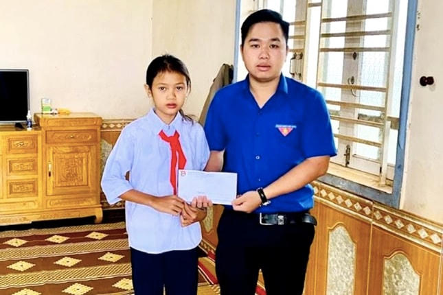 Huyện Đoàn Chư Păh chia sẻ mất mát với em Rơ Châm Ư và gia đình, khi em ruột của Ư không qua khỏi tai nạn đuối nước.