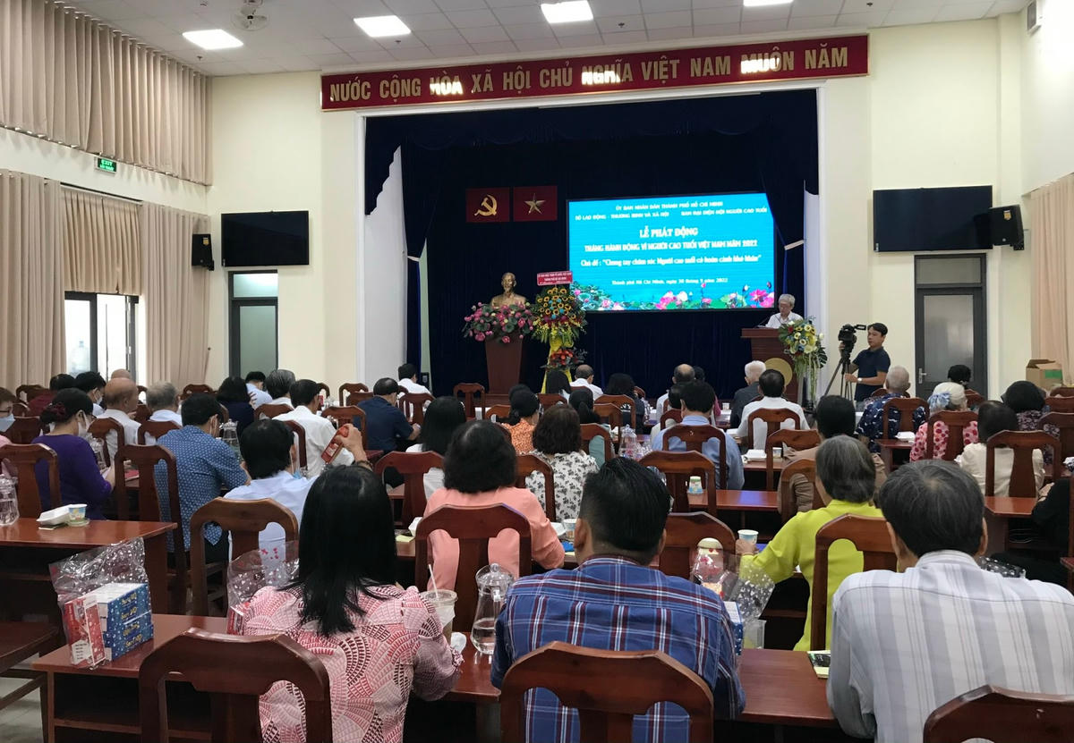 uang cảnh Lễ phát động “Tháng vì người cao tuổi” tại TP HCM.