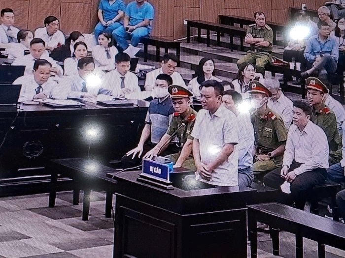 Bị cáo Nguyễn Anh Tuấn - cựu Phó Giám đốc Công an TP Hà Nội trước tòa.