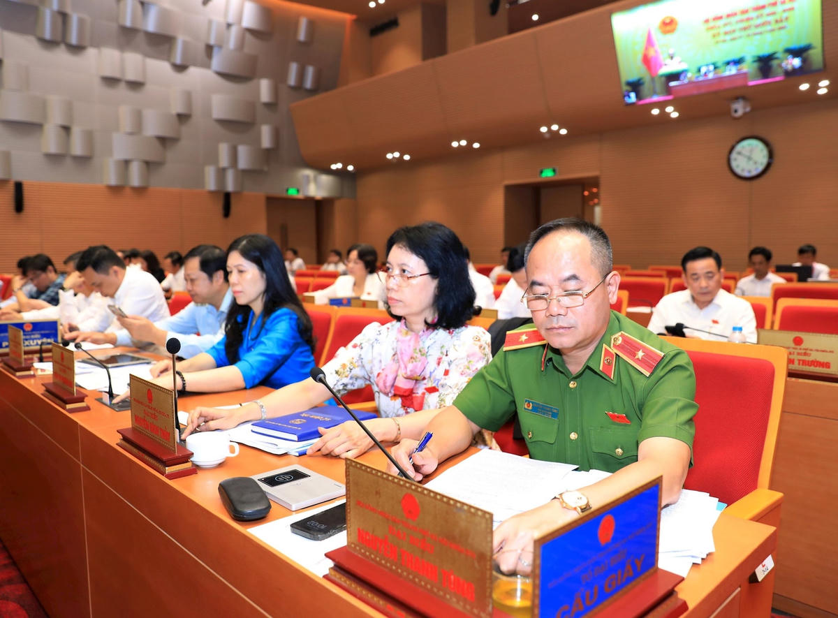 anh-bai-duoi.jpg