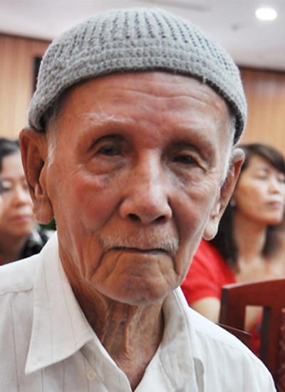 Nhà văn Trần Kim Trắc tại Lễ tổng kết hoạt động năm 2012 của Hội Nhà văn TPHCM