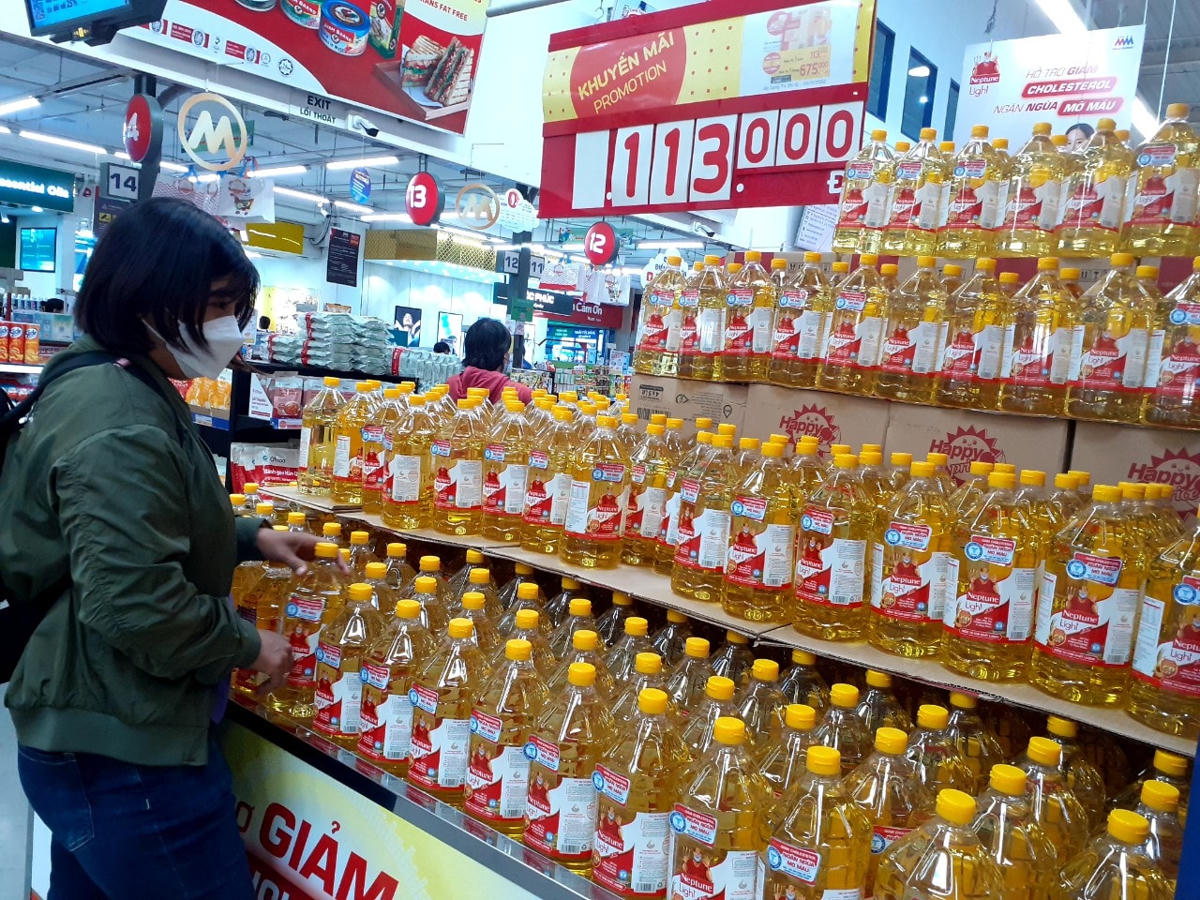 Hàng hóa bình ổn thị trường có mặt tại nhiều hệ thống phân phối.