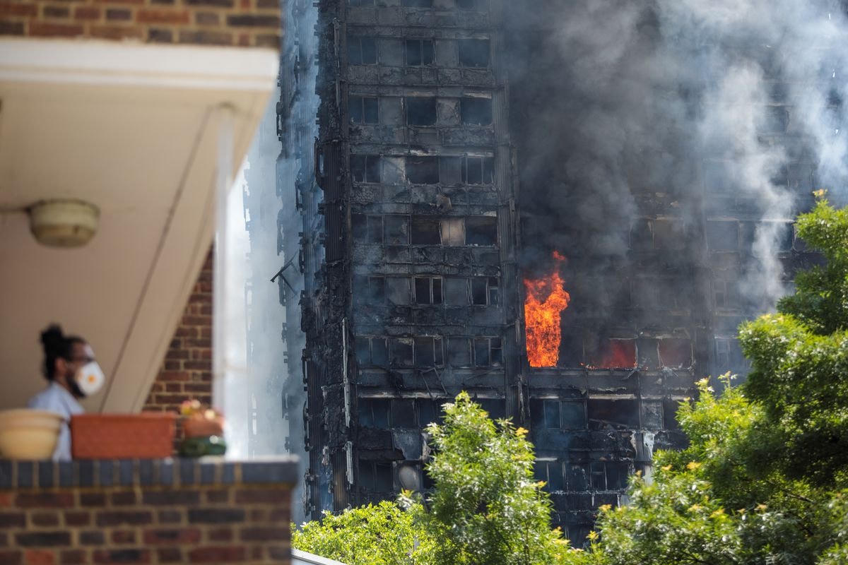Ngọn lửa kinh hoàng tại Grenfell tháng 6/2017. Ảnh: VOX.
