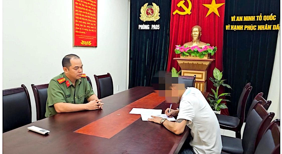 Đối tượng T.D.H. tại cơ quan Công an. Ảnh: Công an TP Hải Phòng.