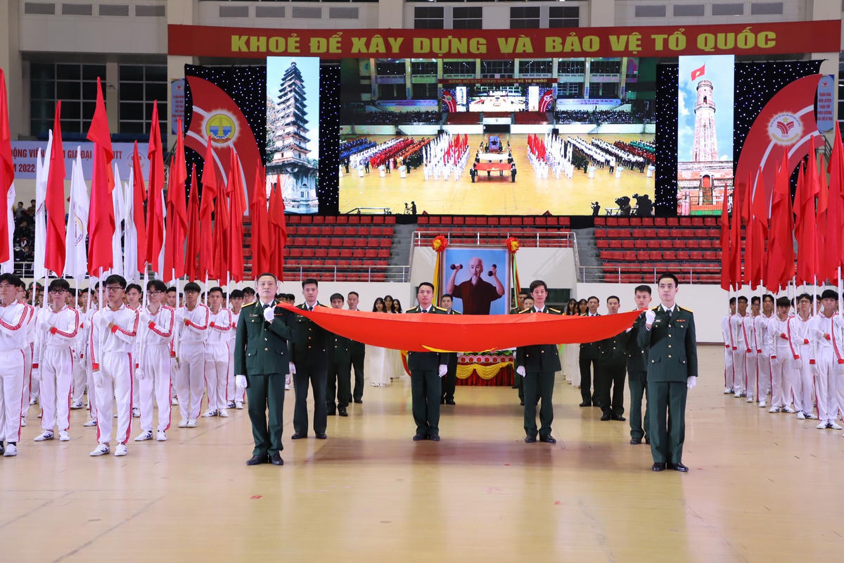 Diễu hành tại Đại hội.