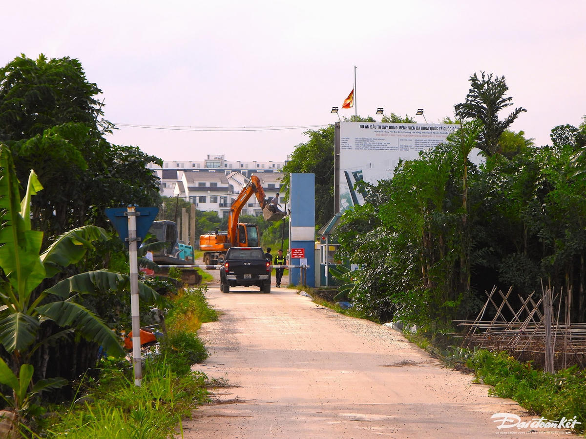 Dự án có quy mô 300 giường gồm: các khoa chuyên khoa, các khoa y học cổ truyền, trung tâm nghiên cứu ứng dụng công nghệ sinh học, trung tâm đào tạo lại, đào tạo bổ sung, đào tạo nâng cao, đào tạo thực hành cho y bác sĩ, y tế, hộ sinh và nhân viên điều dưỡng.
