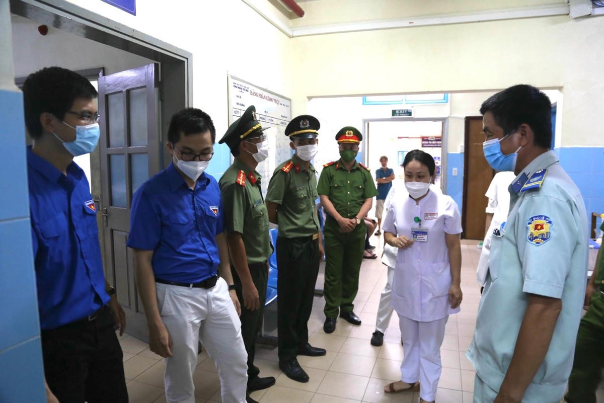 Mô hình kết hợp giữa 2 tổ chức đoàn thuộc Công an tỉnh Thừa Thiên - Huế và Bệnh viện Trung ương Huế đã đem lại sự bình yên cho người dân khi đến khám và điều trị.
