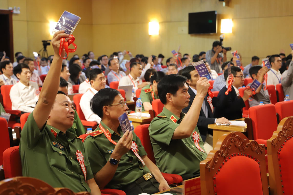 Đại hội cũng đã bầu ra Ban Chấp hành, Ban Kiểm tra, Ban Thường vụ Hiệp hội, một số chức danh lãnh đạo và thông qua Nghị quyết Đại hội lần thứ nhất với sự nhất trí cao của toàn thể hội viên.