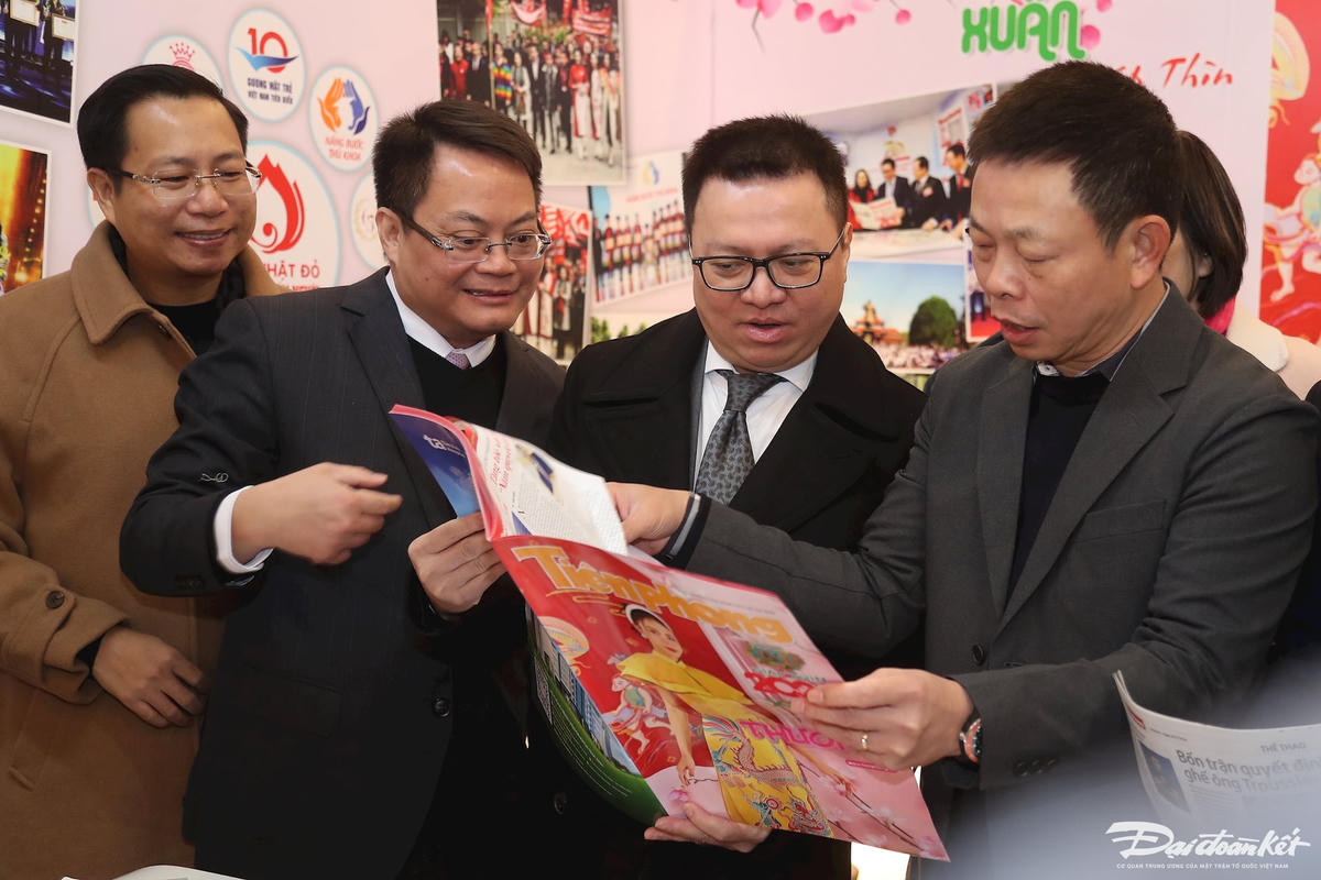 W_bao_xuan-le-khanh5.jpg