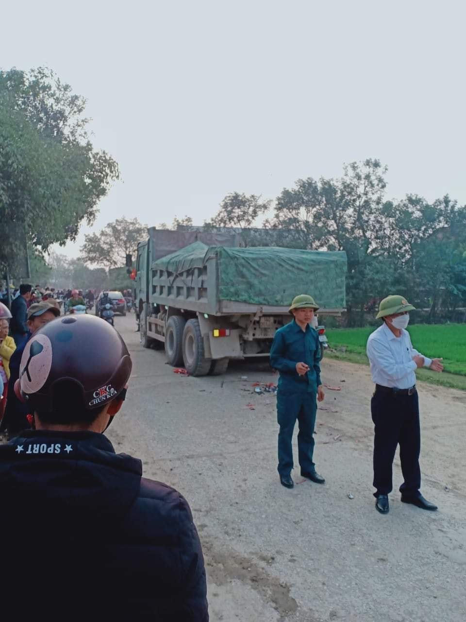  Vụ tai nạn đặc biệt nghiêm trọng khiến 4 người thương vong. (Ảnh Hoạ Thiên).