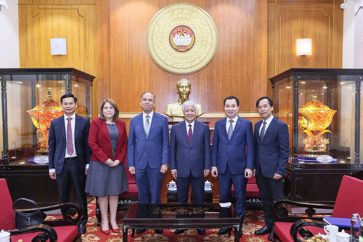 z6644297254483_f6054f78614d82155f102b4e0e60c175.jpg