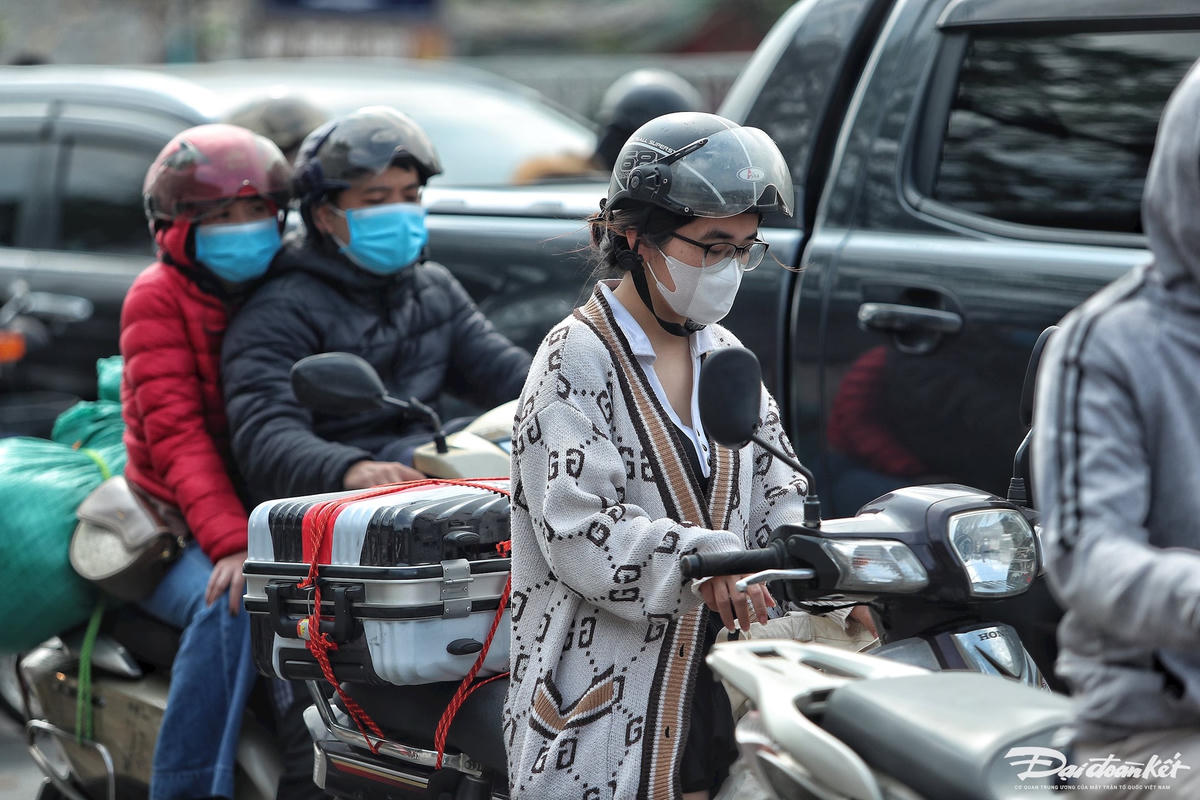 W_nguoi_dan_linh_kinh_do_dac-le-khanh3.jpg