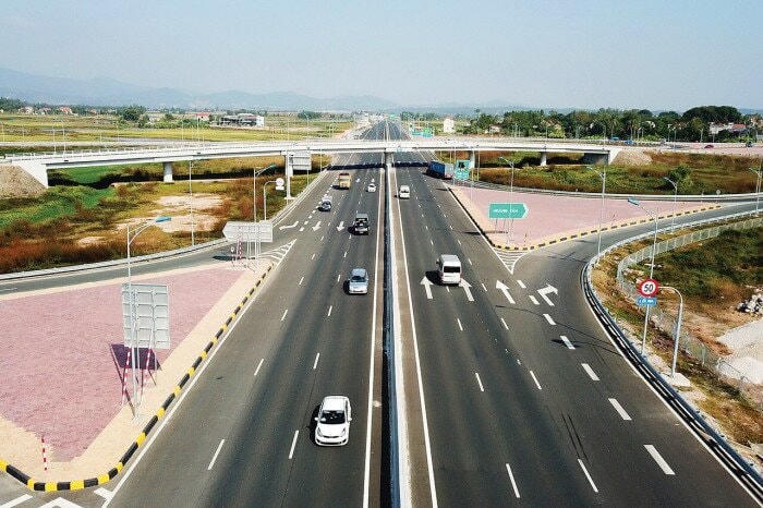 Đây là tuyến đường quan trọng, không chỉ phục vụ trực tiếp cho Bình Phước và Đắk Nông, mà còn góp phần phát triển lưu thông vận tải cho cả khu vực Tây Nguyên, kết nối Đông Nam Bộ và TP HCM. Ảnh minh họa.
