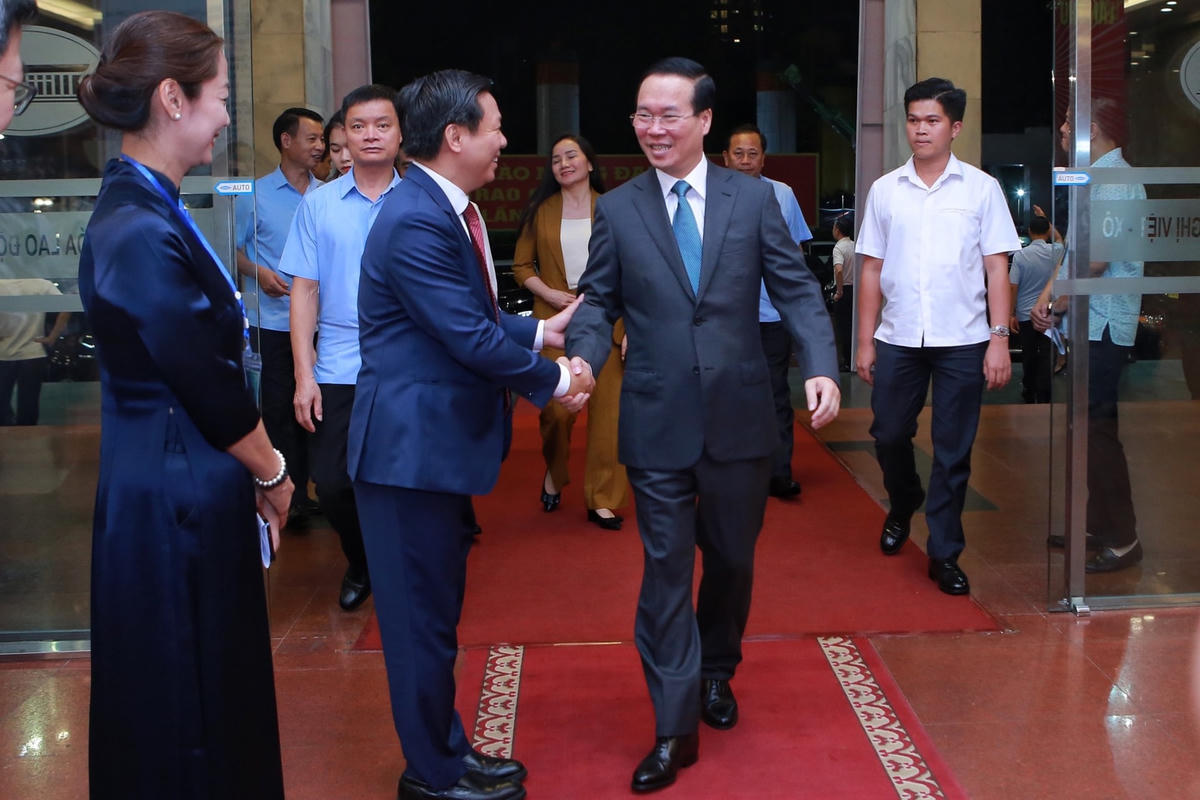 Chủ tịch nước Võ Văn Thưởng tham dự buổi lễ trao Giải Báo chí Quốc gia lần thứ XVII - năm 2022. Ảnh: Lê Khánh.