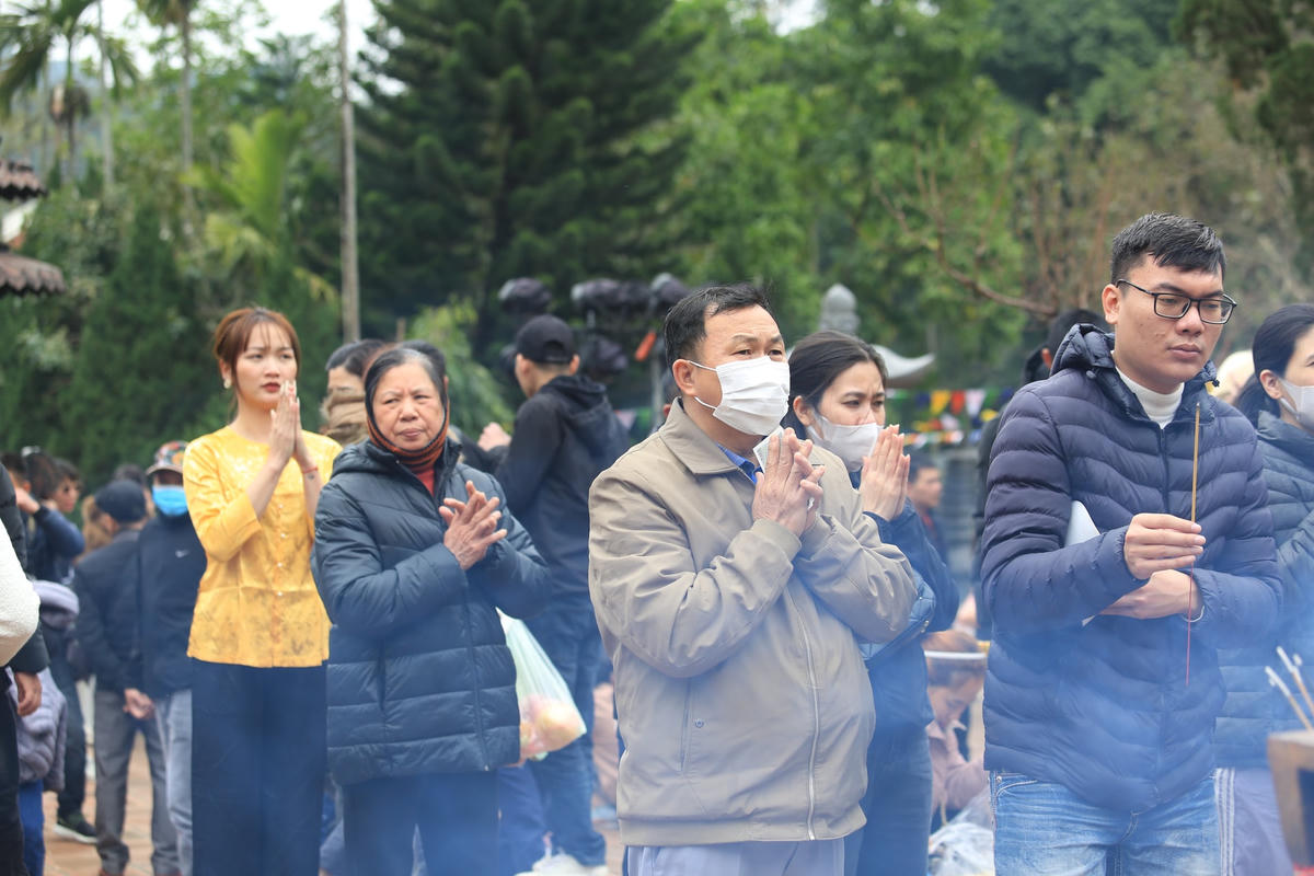 Hội chùa Hương là một trong số những lễ hội lớn của Việt Nam.