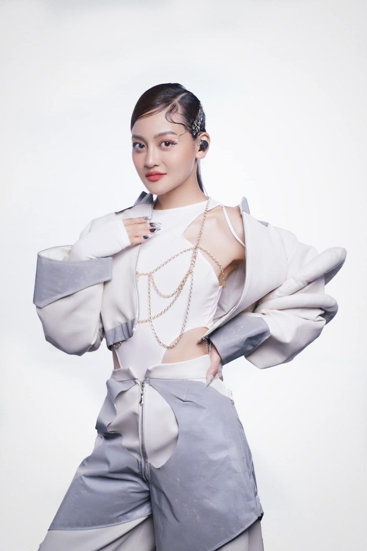 Nữ diễn viên thích mối quan hệ kiểu “mưa dầm thấm lâu”, mọi thứ diễn biến từ từ