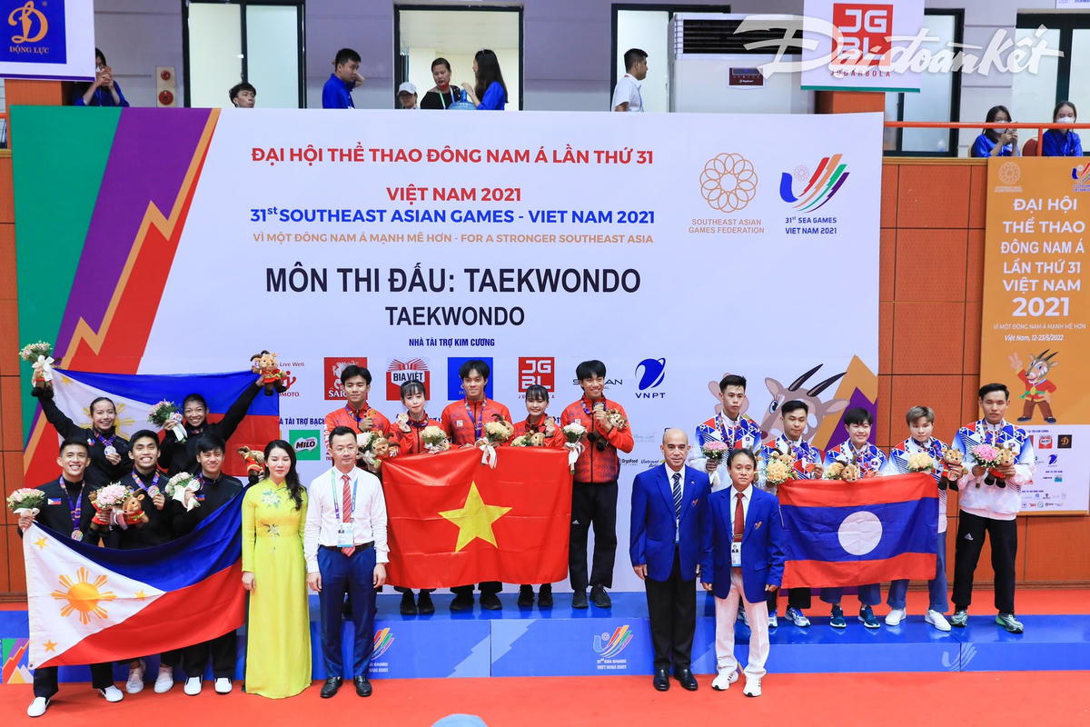 SEA Games 31: Tuyển Taekwondo Việt Nam giành 'mưa' Huy chương Vàng trong ngày khai mạc
