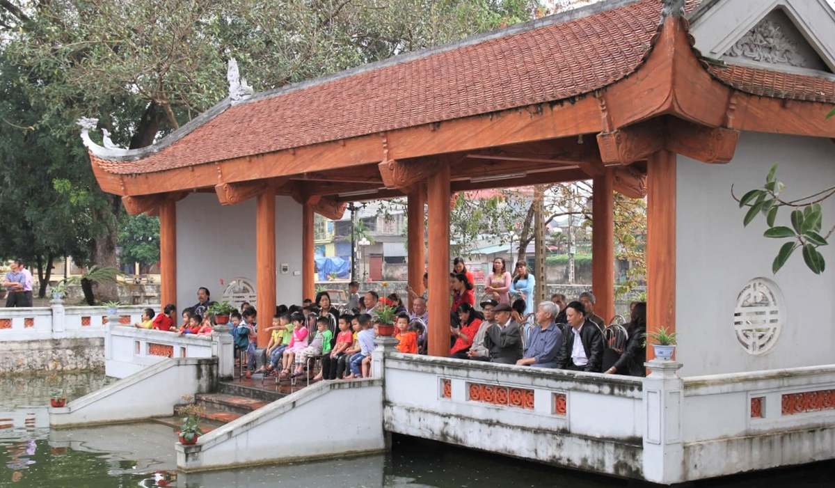 Các tổ chức, trường học đã tìm đến Đào Thục để trải nghiệm loại hình nghệ thuật dân gian này. Ảnh: Fanpage Đào Thục.