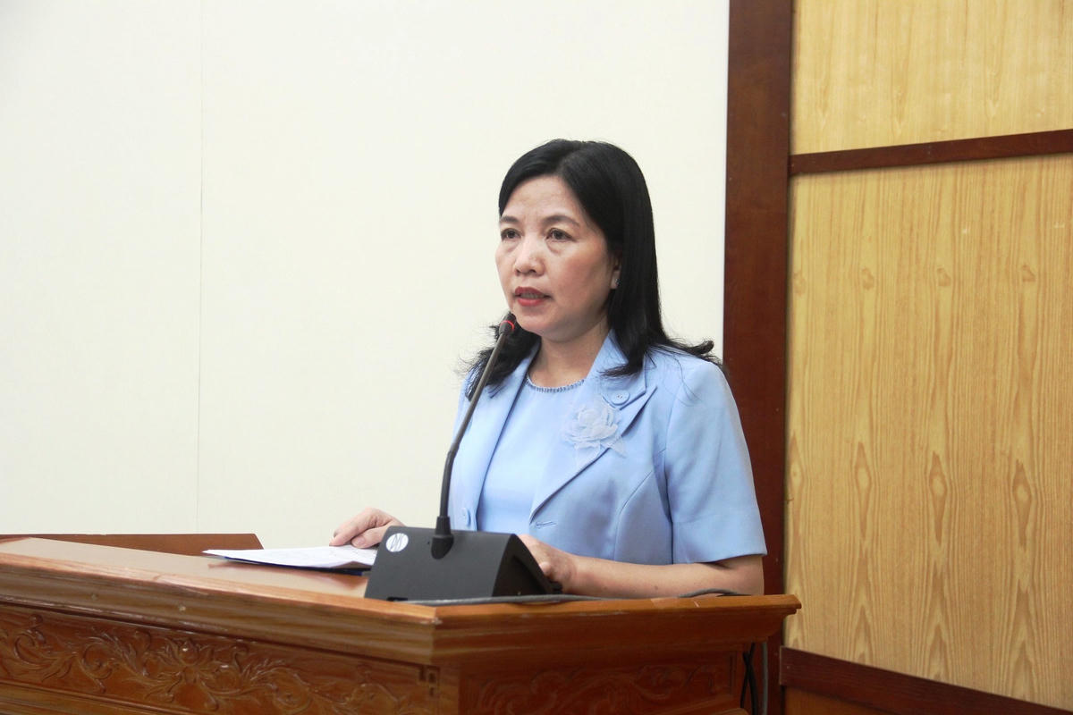 Bà Phạm Thị Thanh Thủy, Trưởng ban Dân vận, Chủ tịch UBMTTQ tỉnh Thanh Hóa phát biểu tại hội nghị.