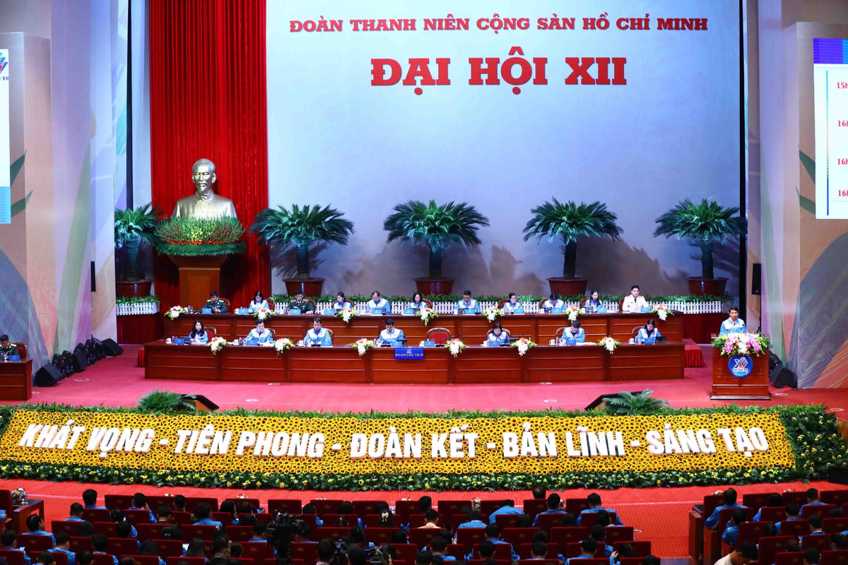 Đoàn chủ tịch làm việc tại Đại hội. Ảnh: Minh Đức/TTXVN.