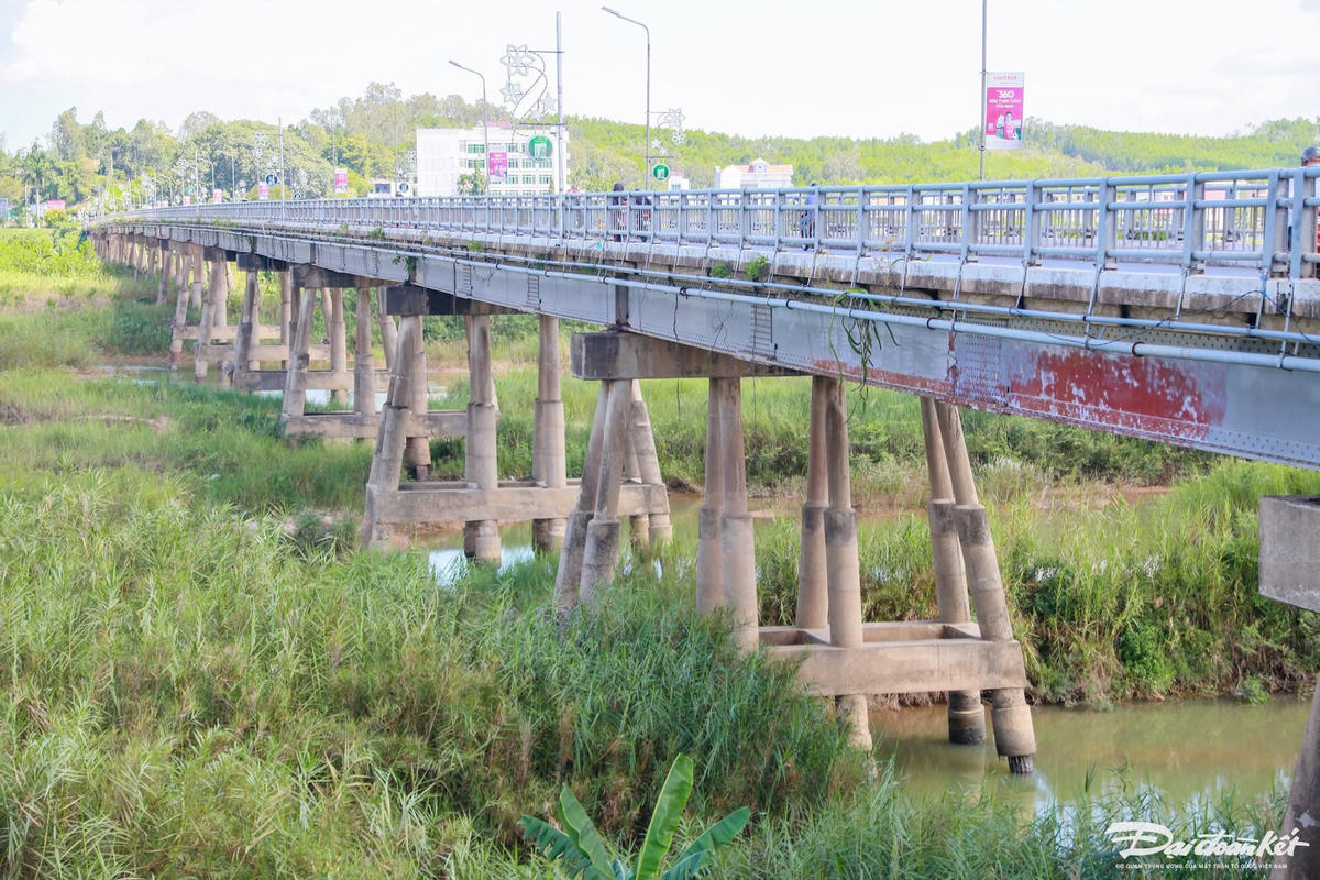 TRA KHUC 1