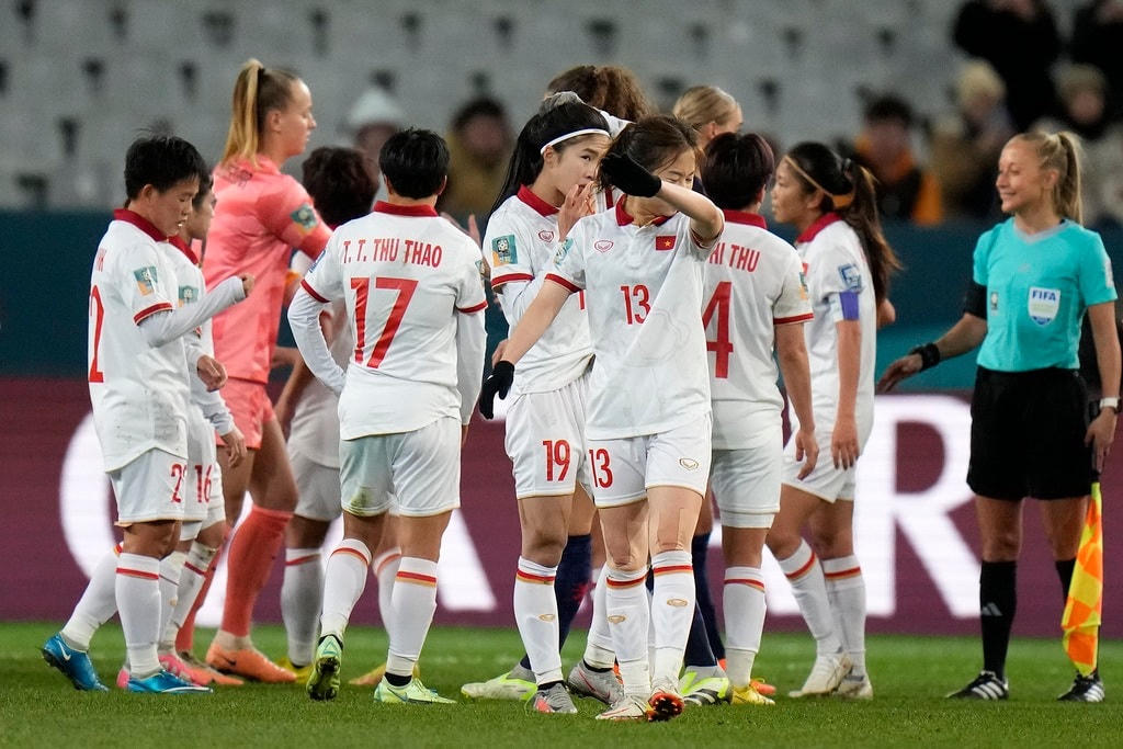 Tuyển nữ Việt Nam chia tay World Cup 2023 với nhiều cảm xúc đặc biệt (Ảnh: AP).